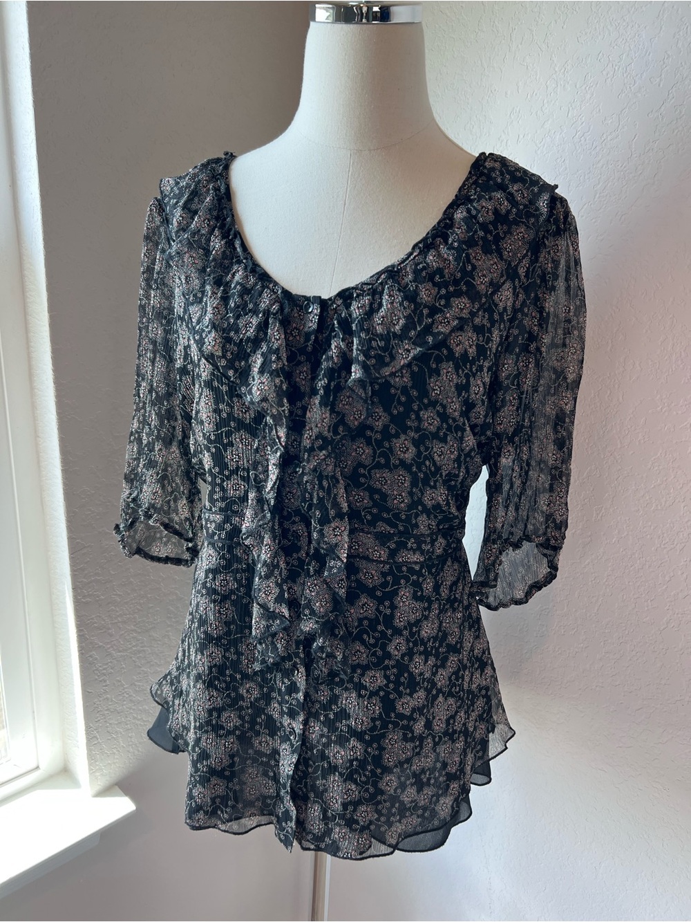 Vintage 90s Nine West 100% silk black floral button up top ruffles size 16W